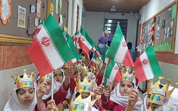 جشن شکوفه‌ها در خشکبیجار 