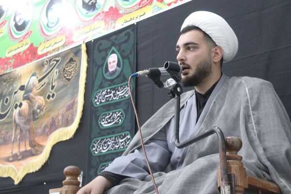 سوگواره عاشورایی احلی من العسل در گلوگاه 