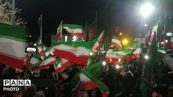 حضور پرشور مردم در بلوار حسینیه شهدای شهر بار