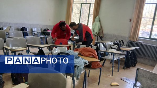 برگزاری مانور سراسری زلزله و ایمنی در مدرسه شهید دهقان 