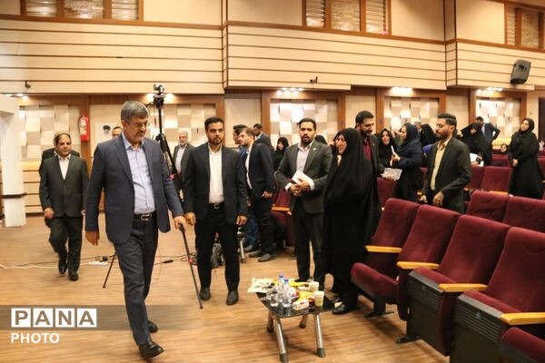 اجلاس مدیران استان یزد در آستانه بازگشایی مدارس