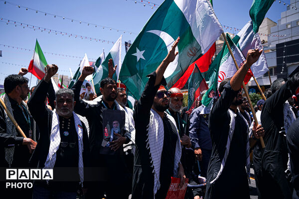تشییع پیکر رهبر شهید انقلاب در مشهد مقدس-۳