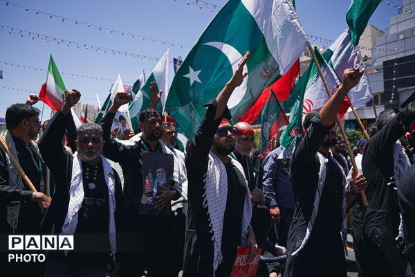 تشییع پیکر رهبر شهید انقلاب در مشهد مقدس-۳