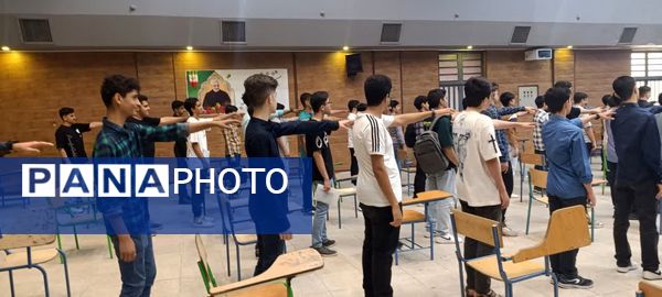 جلسه توجیهی قبل از آغاز سال تحصیلی در دبیرستان شاهد خوانساری