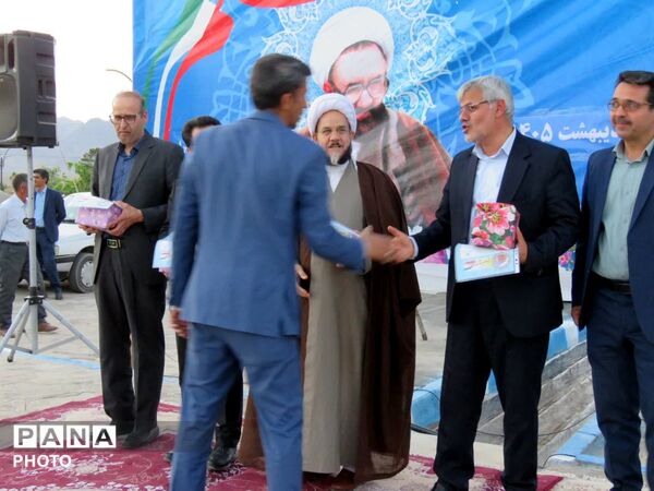 همایش «سپاس معلم» در خلیل‌آباد