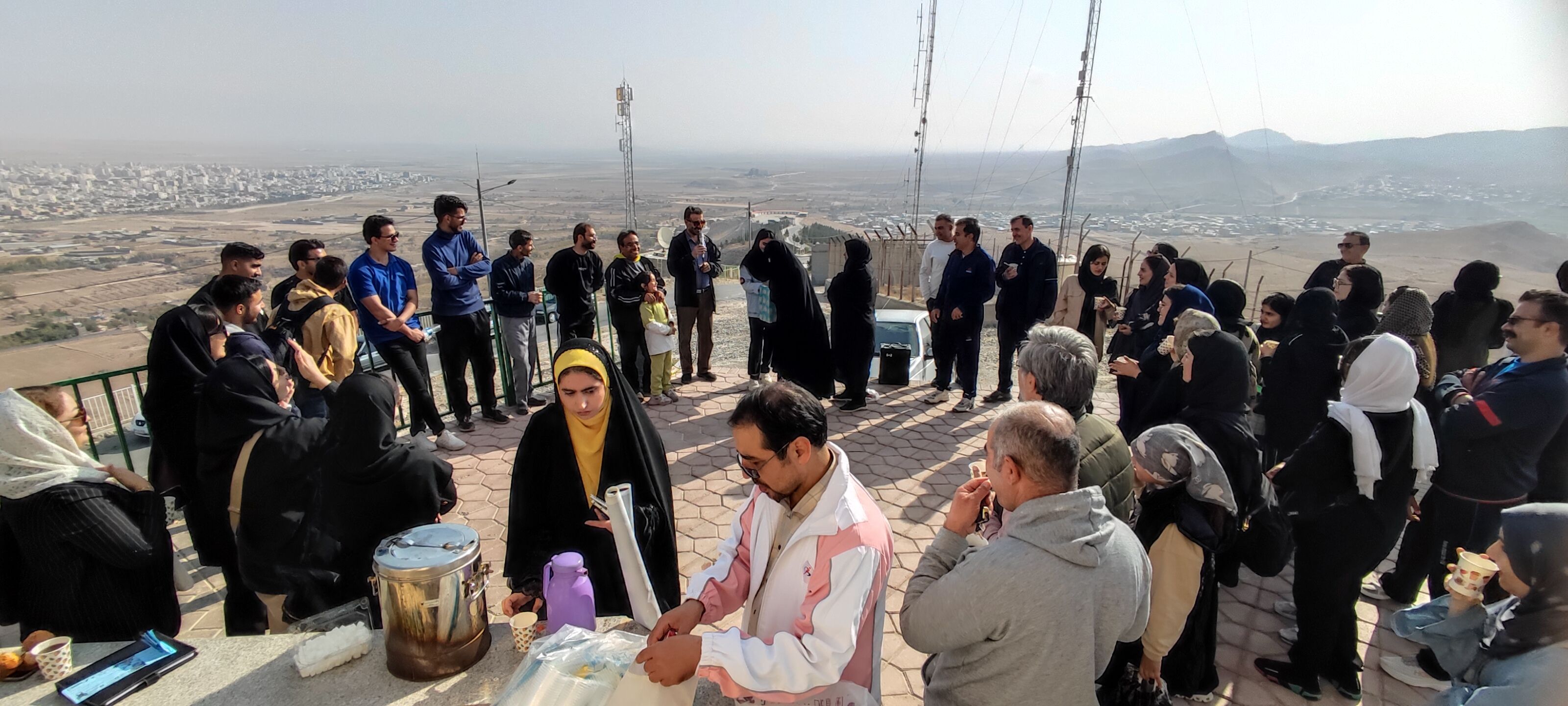 همایش همگانی پیاده‌روی خانواده بزرگ دانشگاه آزاد اسلامی شهرستان شیروان