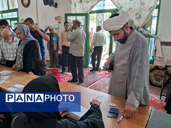 حضور مردم گالیکش پای صندوق‌های رأی