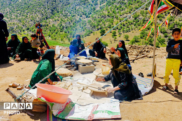مهمان نوازی مردم انقلابی و غیور روستای پل بریده از مسئولین و رزمندگان