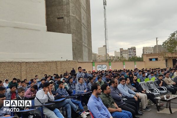  کانون پهلوان سعید در هنرستان پیامبر اعظم ورامین