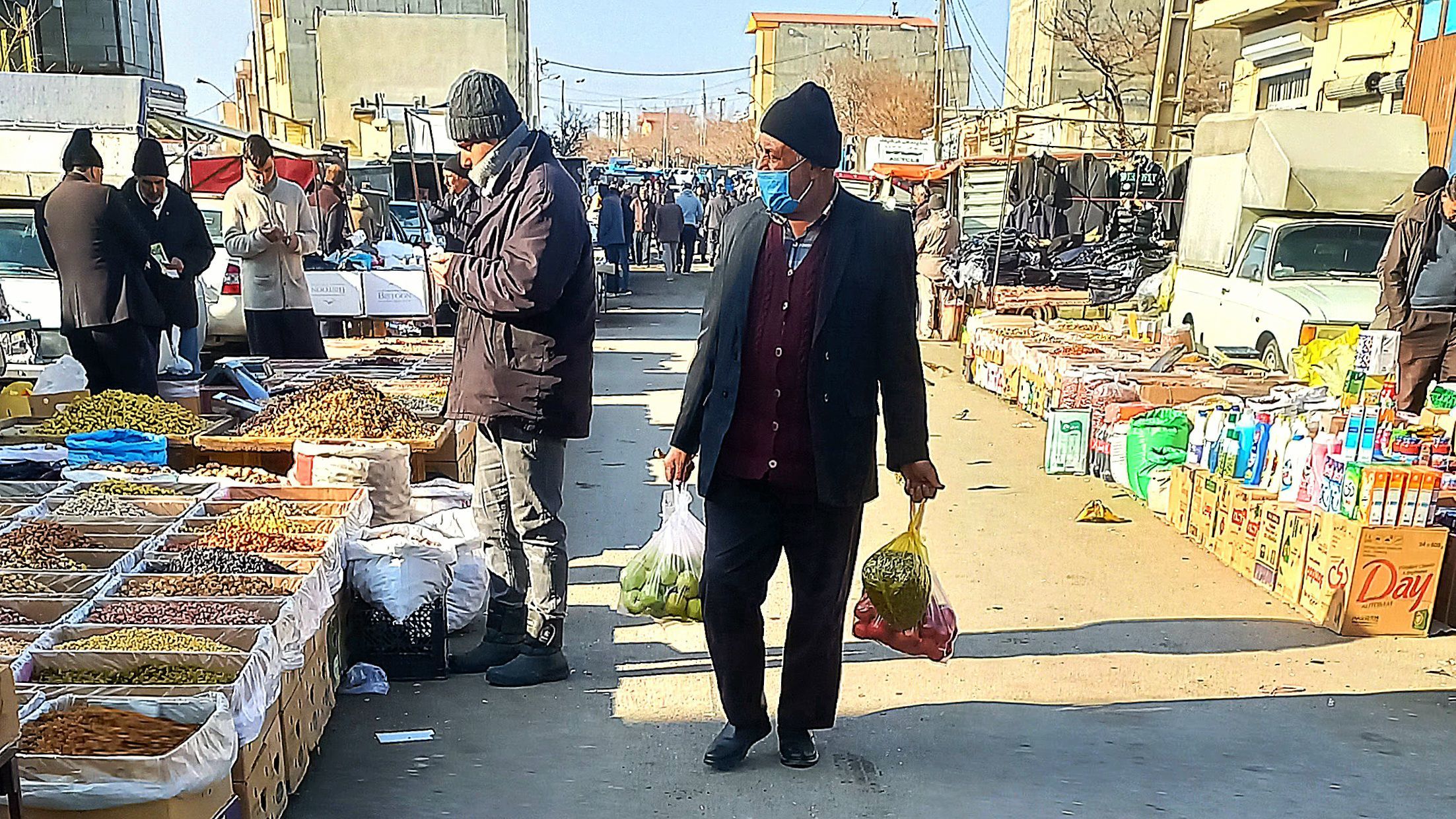 «مُرادین‌ نَوَسی» فریادی به قدمت نیم قرن بازار هفتگی تیکمه داش