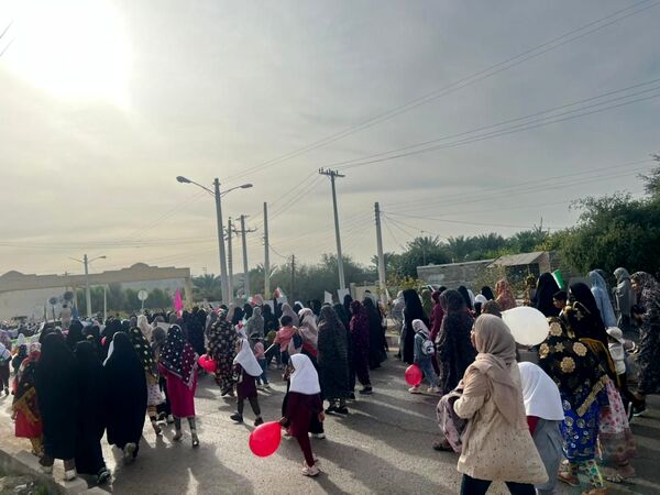 حضور پرشور دانش‌آموزان فین در جشن ۲۲ بهمن