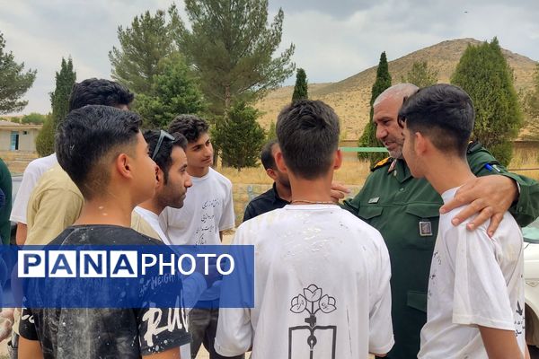 بازدید مسئولان از مدارس نوسازی‌شده لردگان در طرح ملی شهید عجمیان 