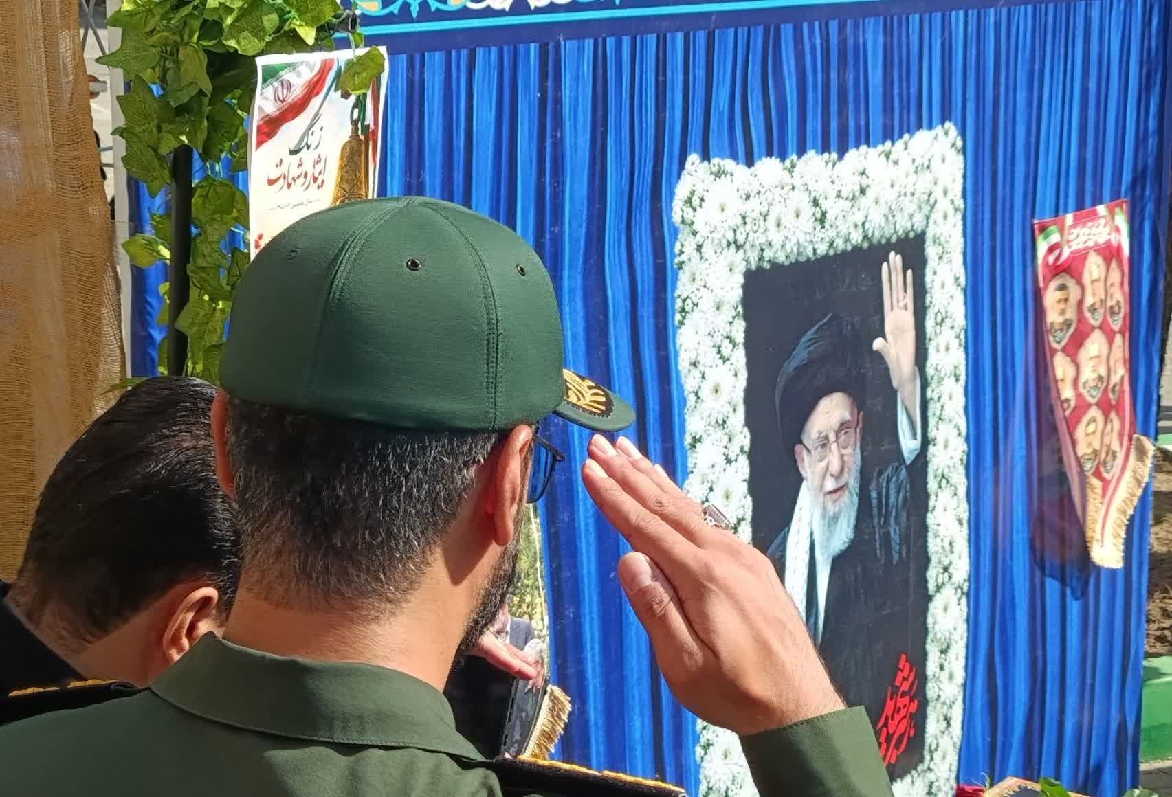 طنین زنگ «مهر، ایثار و شهادت» در هنرستان دارالفنون مشهد