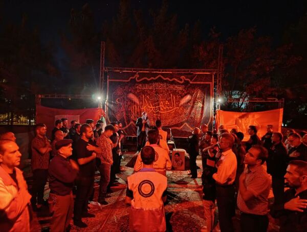 جوانان هلال احمر کاشمر در سوگ رقیه (س)