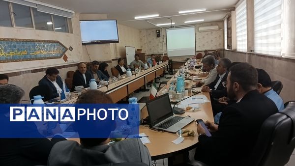 تجلیل از رتبه آوران برتر کنکور 1404در سالن جلسات اداره آموزش وپرورش شهرستان قدس