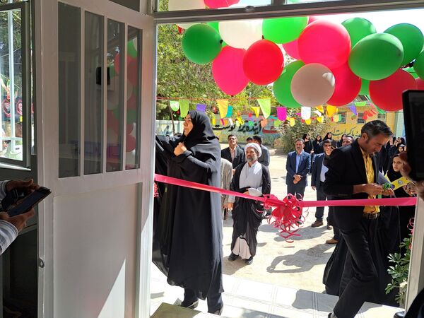 آیین بازگشایی مدارس و افتتاح نماز خانه، در آموزشگاه تکتم باخرز