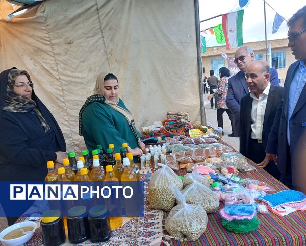 جشنواره و نمایشگاه بومی و محلی بهار در بهار روستای جندابه