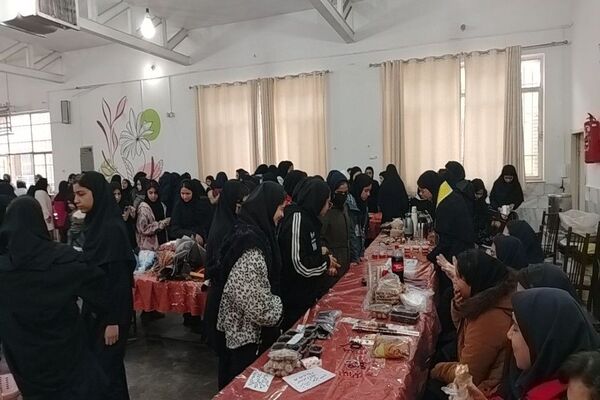 برپایی نمایشگاه و بازارچه کارو فناوری در دبیرستان شهید مجید دهنوی نیشابور