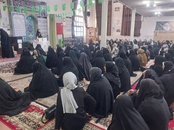 اولین جلسه انجمن و اولیا و مربیان در دبیرستان میرزا جعفر سروقد ناحیه یک مشهد