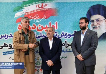 سازمان دانش‌آموزی باید ۷۵۰ مربی راهبر ملی تربیت کند تا ضریب نفوذ برنامه‌ها افزایش یابد/ سازمان دانش‌آموزی می‌تواند راهبر برنامه‌های فرهنگی و اجتماعی نشاط‌آور، حماسی و غنی باشد