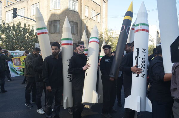 راهپیمائی باشکوه 13 آبان در تهران