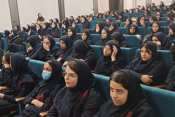 بزرگداشت هفته دفاع مقدس در کانون فاطمیه کهریزک