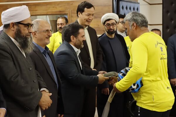 نشست وحدت علمای شیعه و اهل سنت در دانشگاه آزاد اسلامی مشهد 