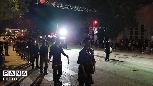 گذری بر فعالیت هیئت متحده مسجد پنج تن باغنو در شب عاشورا 