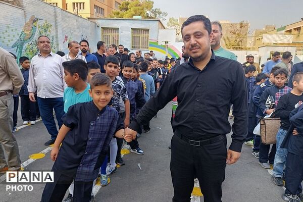 مسابقات ورزشی پدر پسری در دبستان امام علی (ع) شهرری