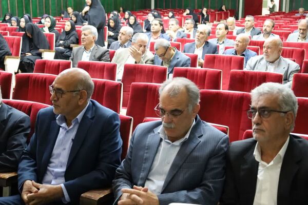 دیدار مدیرکل مدارس غیر دولتی وزارت آموزش و پرورش با مسئولان مدارس غیر دولتی استان یزد