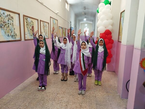 افتتاح اتاق بازی و یادگیری در دبستان دخترانه پیامبر اعظم و موعود شهرستان ملارد