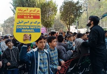 حضور مردم در صحنه با اتحاد و همبستگی همراه بود