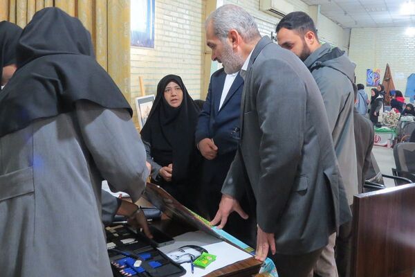افتتاحیه هفته ماها و جشنواره فرهنگی هنری امید فردا