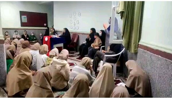 گرامیداشت روز مادر در دبیرستان حضرت آسیه (س)  