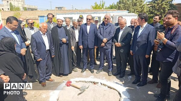  آیین کلنگ‌زنی مدرسه ۶ کلاسه خیرساز در خسروشاه