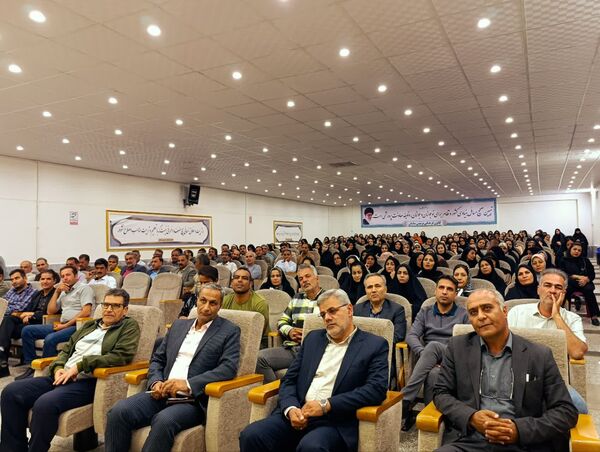 اولین جلسه انجمن اولیا و مربیان دبیرستان رئیس زاده شهرستان خلیل آباد 
