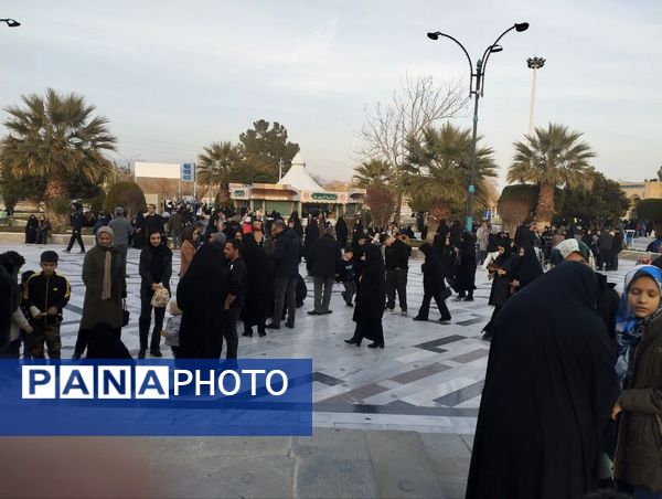 روزهای چراغ برات‌‌‌ در آرامگاه شهید مدرس کاشمر