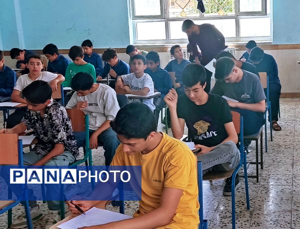 آغاز امتحانات نوبت دوم در دبیرستان ابوریحان ۲