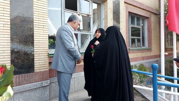 آغاز سال تحصیلی جدید باحضور مسئولان در دبستان فرهنگیان ۲ مشهد