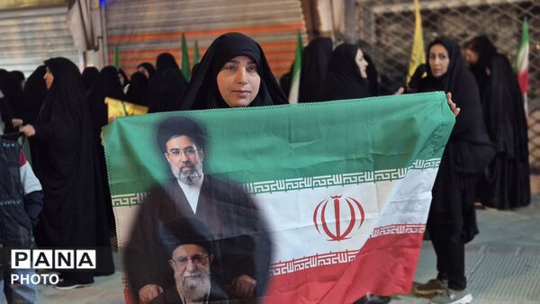 تصویرِ  وفاداری دهه نودی‌ها