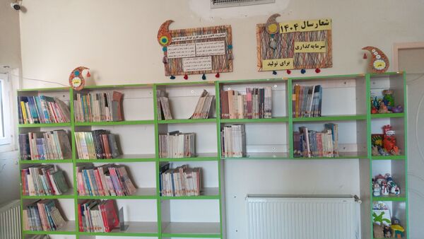 رونمایی از کتاب «پنج روایت از یک مرد زندگی» در اسدآباد