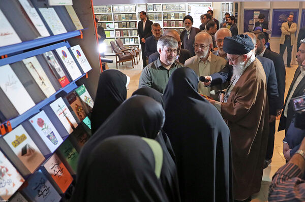 بازدید رهبر معظم انقلاب اسلامی از سی‌وپنجمین نمایشگاه کتاب تهران