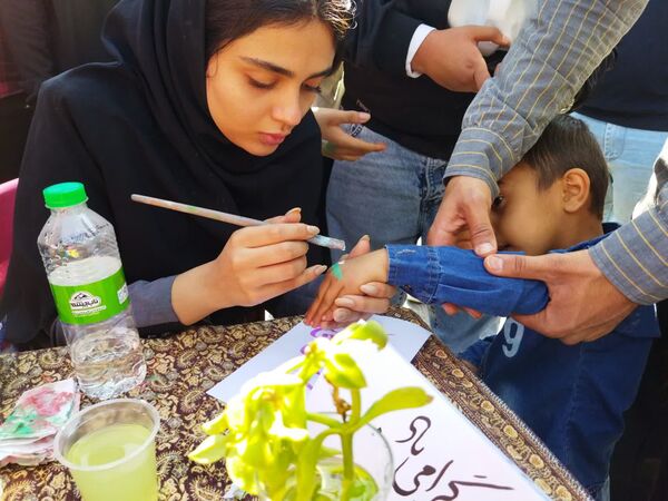روز دانش‌آموز، روز خروشِ آگاهی و شادابی