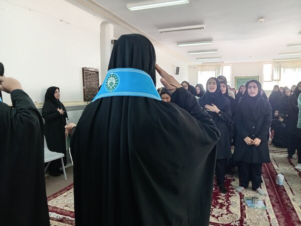 مراسم روز دانش آموز و ایام فاطمیه در دبیرستان حضرت خدیجه (س)جعفریه قم 
