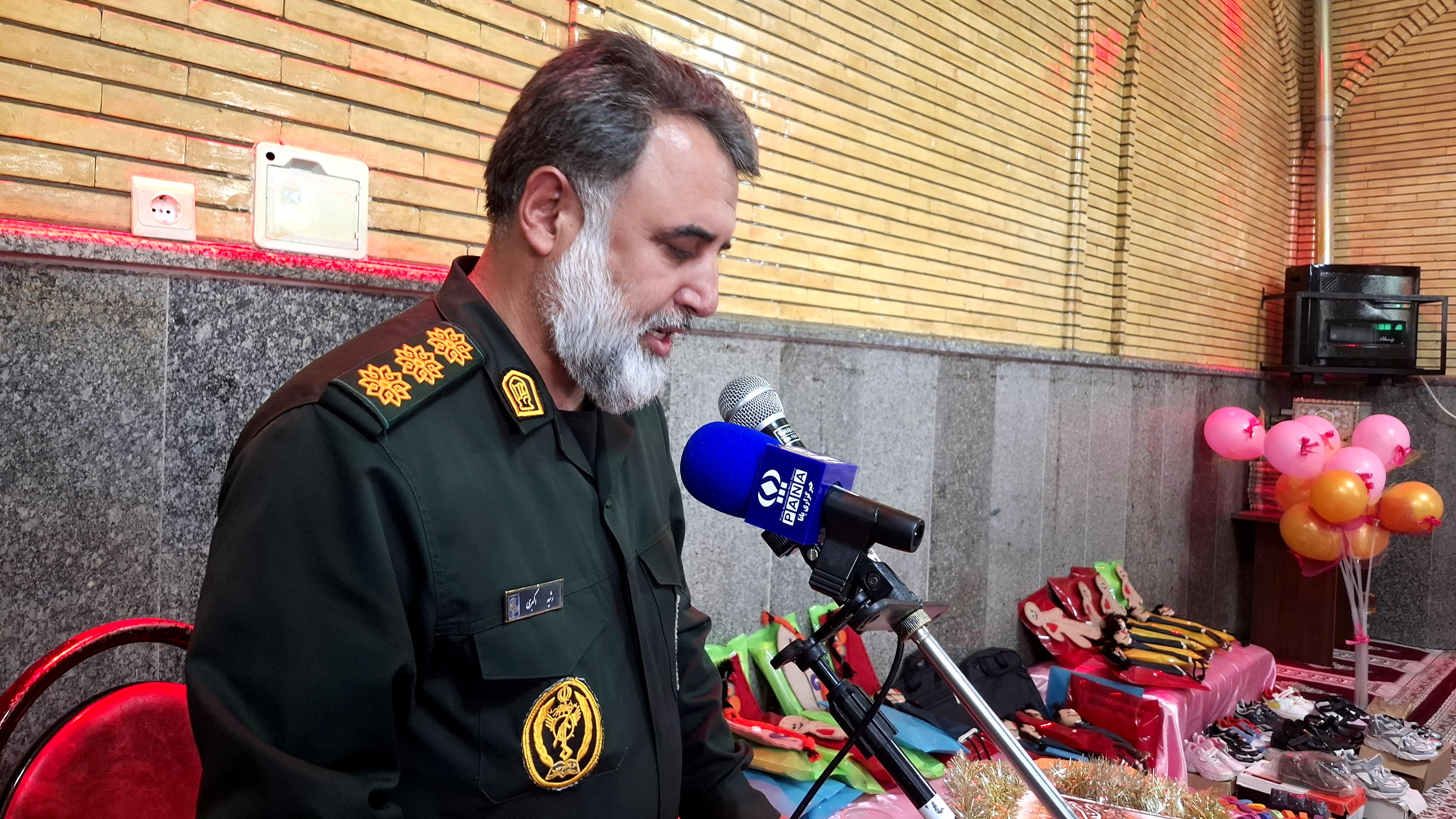 بسیج همواره در خدمت دانش‌آموزان نیازمند شهرستان شازند است