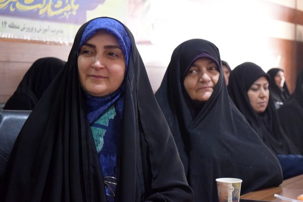 ولادت امام علی (ع)، بهانه‌ای برای تجلیل از تلاشگران آموزش و پرورش منطقه۱۴