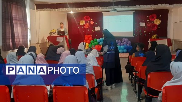 برگزاری کارگاه آموزش خبرنگاری ویژه دانش‌آموزان خبرنگار پانا در شهرستان فلاورجان 