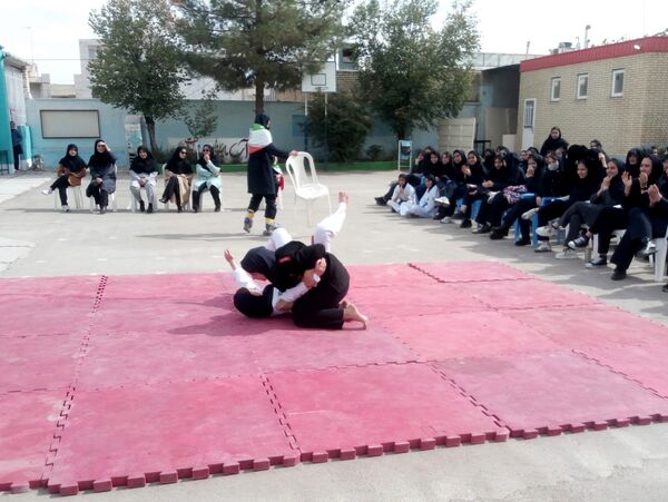 المپیاد‌ ورزشی درون مدرسه ای در دبیرستان فاطمیه