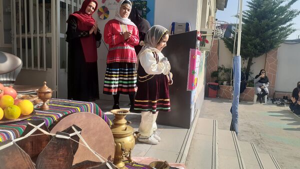 جشن هفته مازندران در دبیرستان نجم قائمشهر