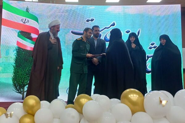 همایش بانوان مقاومت در قرچک